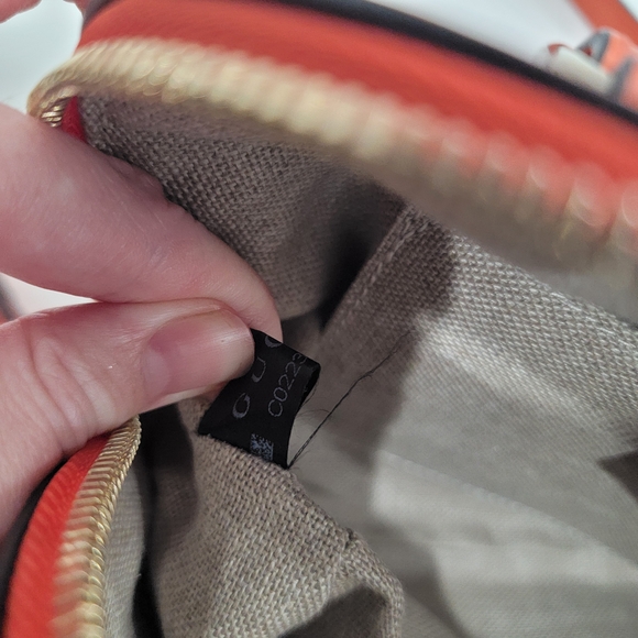 Gucci Mini Microguccissima Dome Orange Bag - Picture 7 of 12
